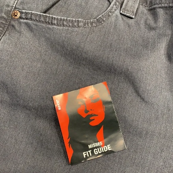 NWOT Gray Levi’s Downtowner Midrise Stretch Boot Cut Jeans - Picture 4 of 7